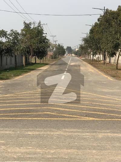 فارمرز فارمز 2 برکی روڈ,کینٹ,لاہور میں 3 کنال رہائشی پلاٹ 2.25 کروڑ میں برائے فروخت۔