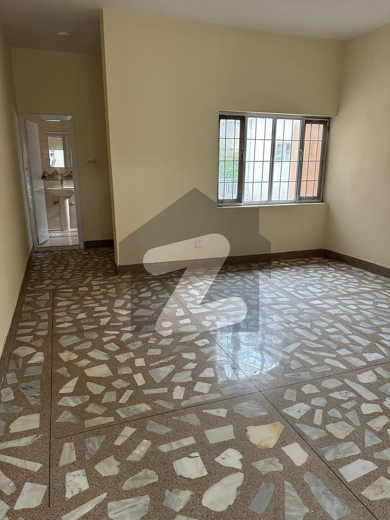 F-10 Double Storey House 4 Bedroom Nice Location close Street F-10 Double Storey House 4 Bedroom Nice Location close Street