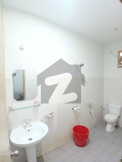 240 SQUARE YARDS HOUSE FOR SALE