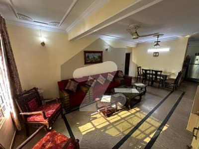 بھوربن مری میں 3 کمروں کا 10 مرلہ مکان 1.5 لاکھ میں کرایہ پر دستیاب ہے۔