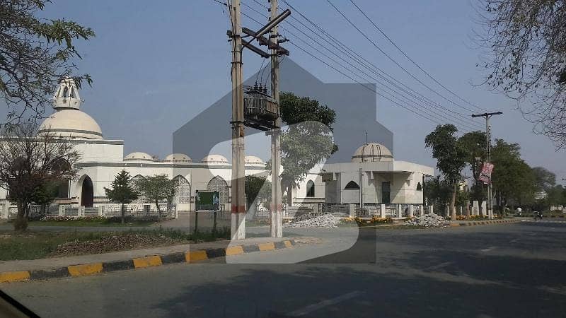 این ایف سی 1 لاہور میں 1 کنال رہائشی پلاٹ 3.25 کروڑ میں برائے فروخت۔ این ایف سی 1 لاہور میں 1 کنال رہائشی پلاٹ 3.25 کروڑ میں برائے فروخت۔