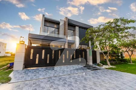 OWNER BUILD ONE KANAL MODERN LUXURY BUNGALOW FOR SALE AT PRIME LOCATION