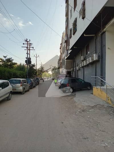 گلشنِ اقبال - بلاک 10 گلشنِ اقبال,گلشنِ اقبال ٹاؤن,کراچی میں 9 مرلہ Studio دکان 10.5 کروڑ میں برائے فروخت۔