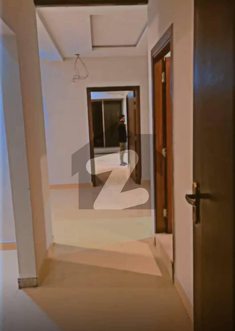 3-Bed DD Appartment For Rent 3-Bed DD Appartment For Rent