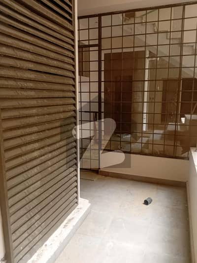 عسکری 6 ملیر کنٹونمنٹ,کینٹ,کراچی میں 4 کمروں کا 15 مرلہ فلیٹ 4.2 کروڑ میں برائے فروخت۔ عسکری 6 ملیر کنٹونمنٹ,کینٹ,کراچی میں 4 کمروں کا 15 مرلہ فلیٹ 4.2 کروڑ میں برائے فروخت۔