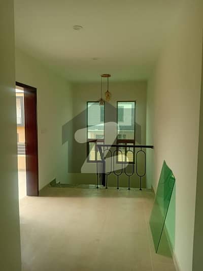 265 SQ YARD NEWLY BUILT HOUSE FOR RENT