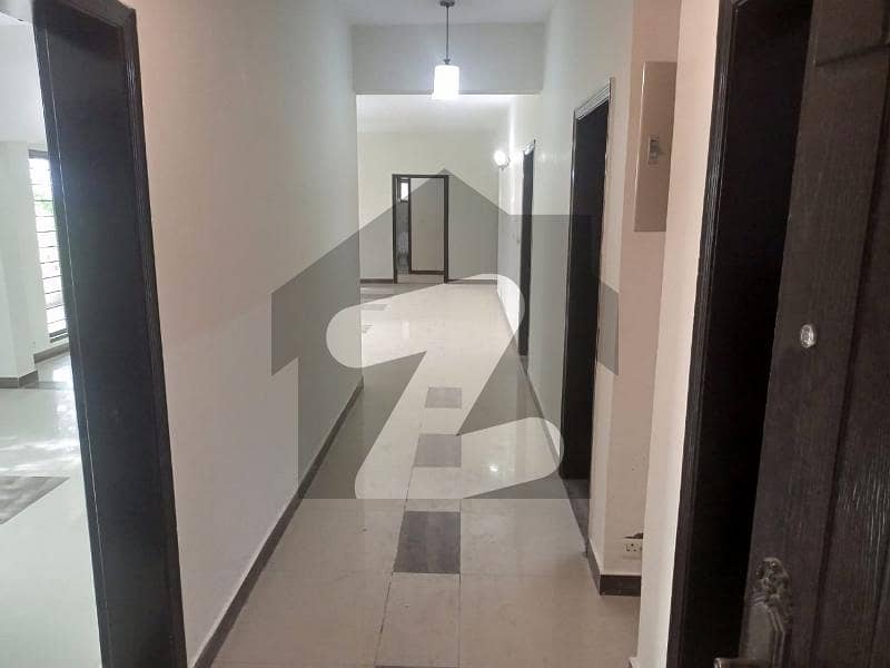 12 MARLA 4 BED ROOM APARTMENT FOR SALE BEST LOCATION AND OPEN VIEW