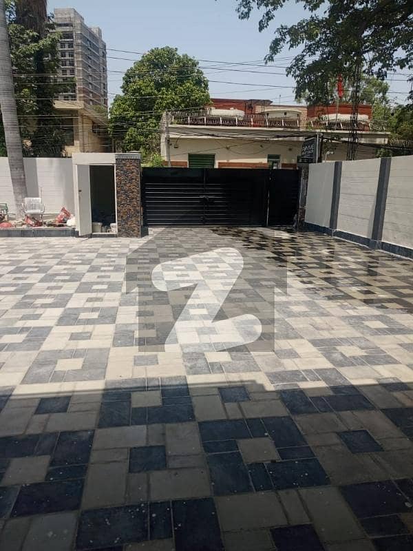 گلبرگ لاہور میں 7 کمروں کا 1 کنال مکان 18.0 کروڑ میں برائے فروخت۔ گلبرگ لاہور میں 7 کمروں کا 1 کنال مکان 18.0 کروڑ میں برائے فروخت۔
