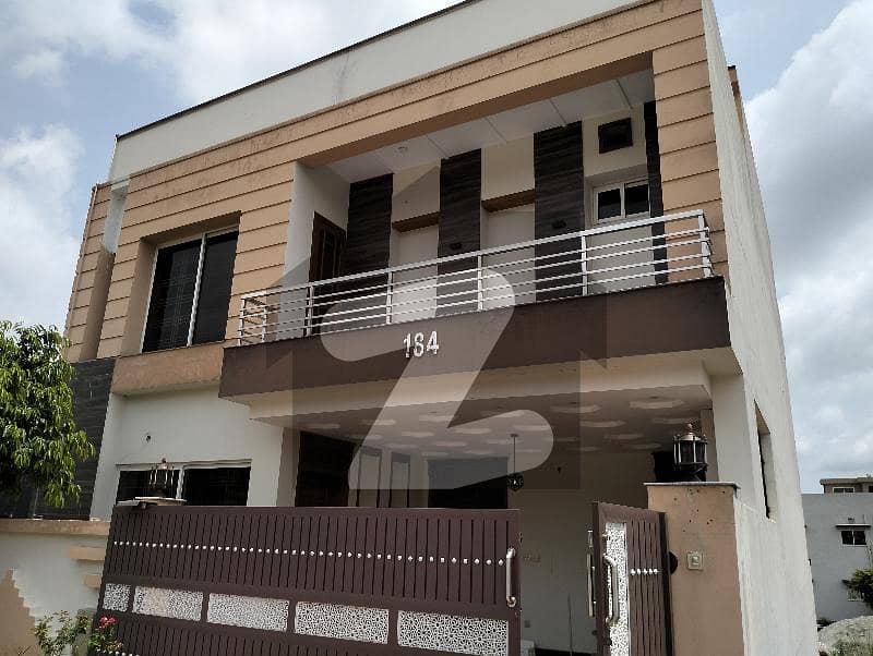 8 Marla House Available For Rent 8 Marla House Available For Rent