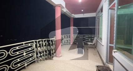 جھیکا گلی مری میں 5 کمروں کا 11 مرلہ فلیٹ 2.9 کروڑ میں برائے فروخت۔ جھیکا گلی مری میں 5 کمروں کا 11 مرلہ فلیٹ 2.9 کروڑ میں برائے فروخت۔