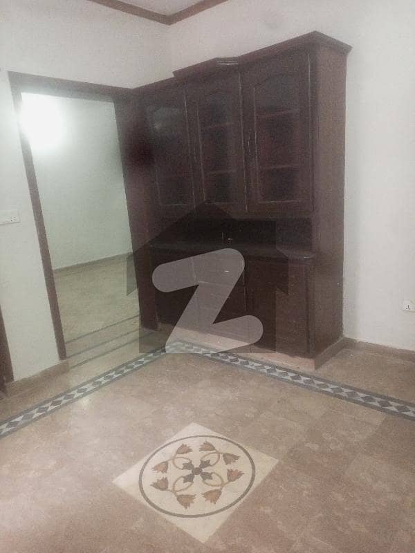 Beautiful Ground Portion Available For Rent G 13/1 Beautiful Ground Portion Available For Rent G 13/1