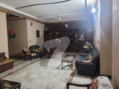 جوہر ٹاؤن فیز 2 - بلاک جے2 جوہر ٹاؤن فیز 2,جوہر ٹاؤن,لاہور میں 6 کمروں کا 1 کنال مکان 3.6 لاکھ میں کرایہ پر دستیاب ہے۔