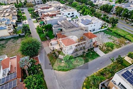 LUXURY 1 KANAL BRAND NEW SPANISH HOUSE AVAILABE FOR SALE IN DHA PHASE 5 LAHORE.