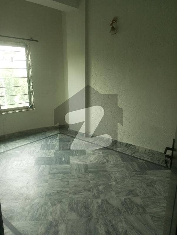 Comes To Watch Beautiful Independent Apartment, Prime Location Of Gullraiz Housing Society car choke