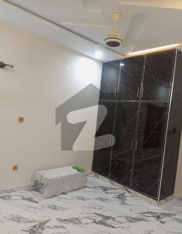 Tile floor ground Portion for rent Tile floor ground Portion for rent