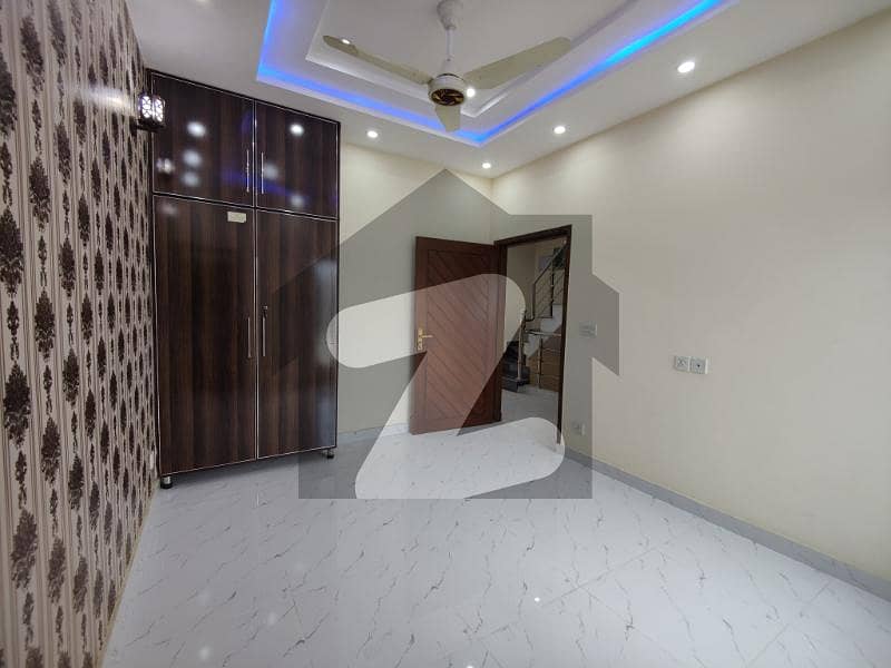 پاک عرب ہاؤسنگ سوسائٹی لاہور میں 3 کمروں کا 3 مرلہ مکان 1.1 کروڑ میں برائے فروخت۔ پاک عرب ہاؤسنگ سوسائٹی لاہور میں 3 کمروں کا 3 مرلہ مکان 1.1 کروڑ میں برائے فروخت۔