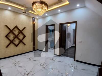 کے ڈی اے سکیم 1 کراچی میں 3 کمروں کا 10 مرلہ بالائی پورشن 1.55 لاکھ میں کرایہ پر دستیاب ہے۔