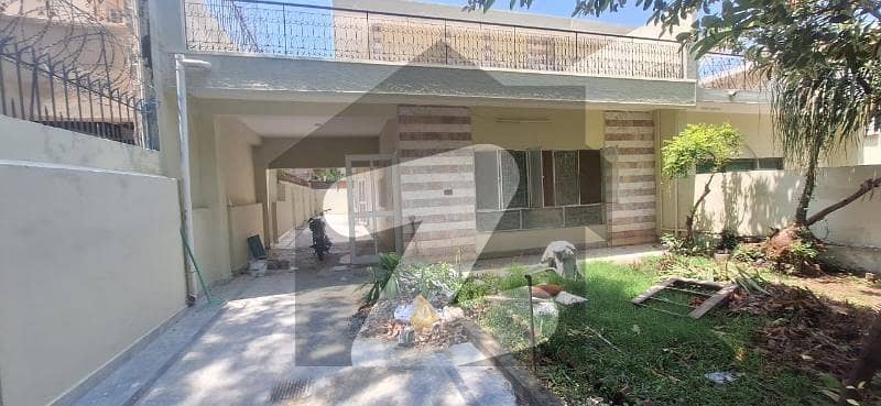 F8 Spacious 3-Bedroom House for Rent in F-8, Islamabad F8 Spacious 3-Bedroom House for Rent in F-8, Islamabad