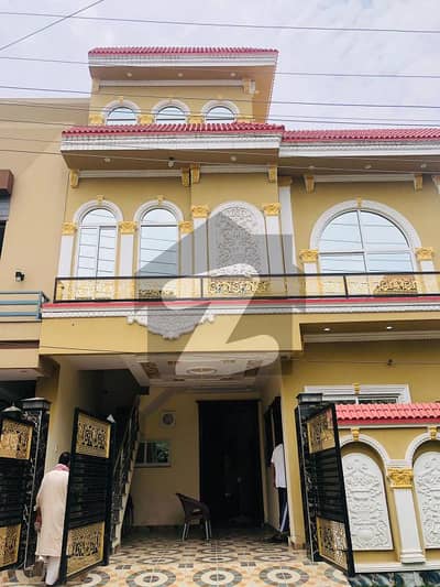 مدینہ گارڈن سوسائٹی لاہور میں 3 کمروں کا 3 مرلہ مکان 1.35 کروڑ میں برائے فروخت۔