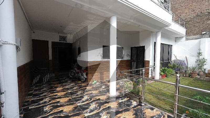Prime Location 10 Marla House For sale In Beautiful Chaklala Scheme 3