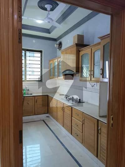 30x60 ground portion for rent in G13