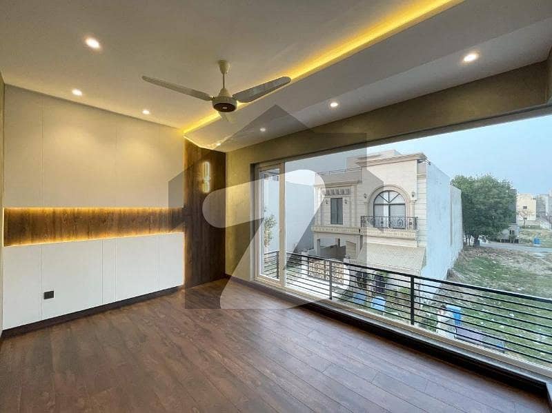 20 Marla House In Cavalry Ground For Sale