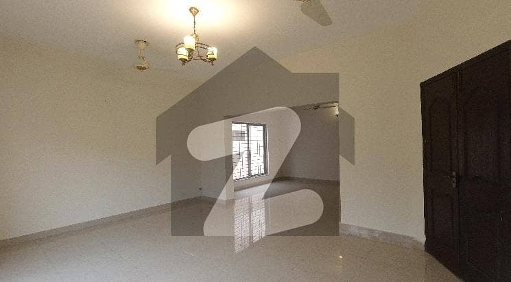 House Sized 10 Marla In Askari 5 House Sized 10 Marla In Askari 5