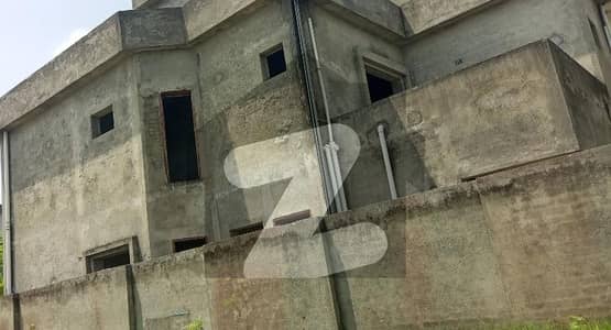 Prime Location Grey Structure House