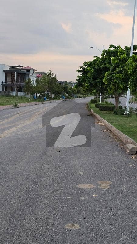 گلبرگ ریزیڈنشیا گلبرگ,اسلام آباد میں 8 مرلہ رہائشی پلاٹ 42.0 لاکھ میں برائے فروخت۔ گلبرگ ریزیڈنشیا گلبرگ,اسلام آباد میں 8 مرلہ رہائشی پلاٹ 42.0 لاکھ میں برائے فروخت۔