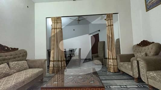 گلستان کالونی راولپنڈی میں 7 کمروں کا 12 مرلہ مکان 4.25 کروڑ میں برائے فروخت۔