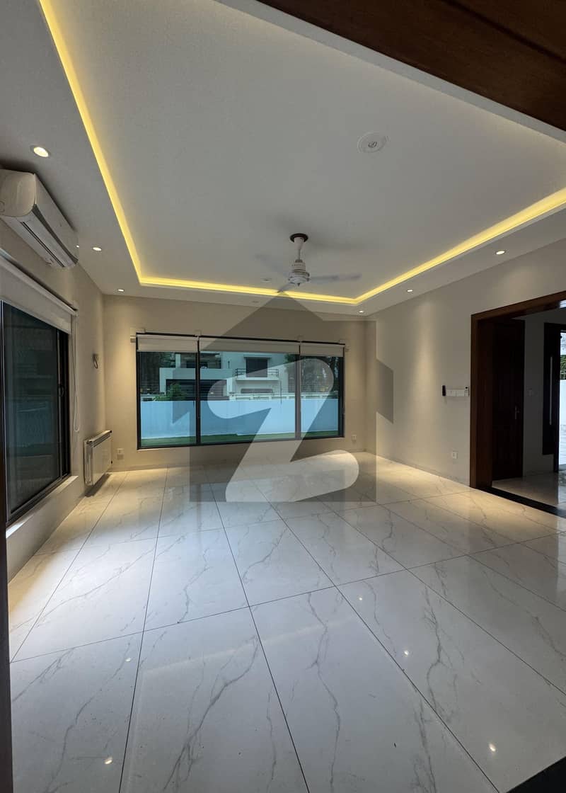 Luxurious House available For Rent in F6 Luxurious House available For Rent in F6