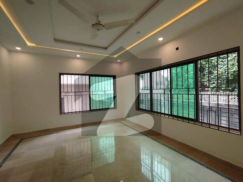 House For Grabs In 800 Square Yards Islamabad House For Grabs In 800 Square Yards Islamabad
