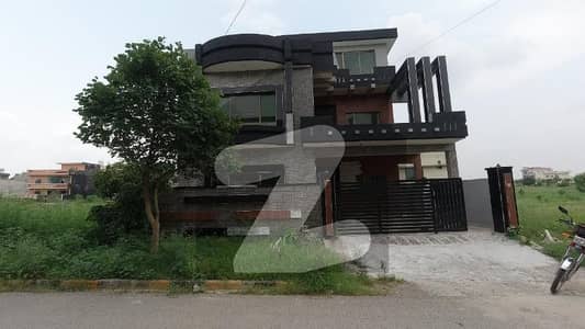 یونیورسٹی ٹاؤن ۔ بلاک ڈی یونیورسٹی ٹاؤن,اسلام آباد میں 6 کمروں کا 10 مرلہ مکان 2.85 کروڑ میں برائے فروخت۔ یونیورسٹی ٹاؤن ۔ بلاک ڈی یونیورسٹی ٹاؤن,اسلام آباد میں 6 کمروں کا 10 مرلہ مکان 2.85 کروڑ میں برائے فروخت۔
