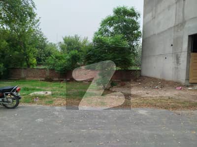 Unique Block P1 Valencia Town 4 Marla Plot For Sale At Prime Location