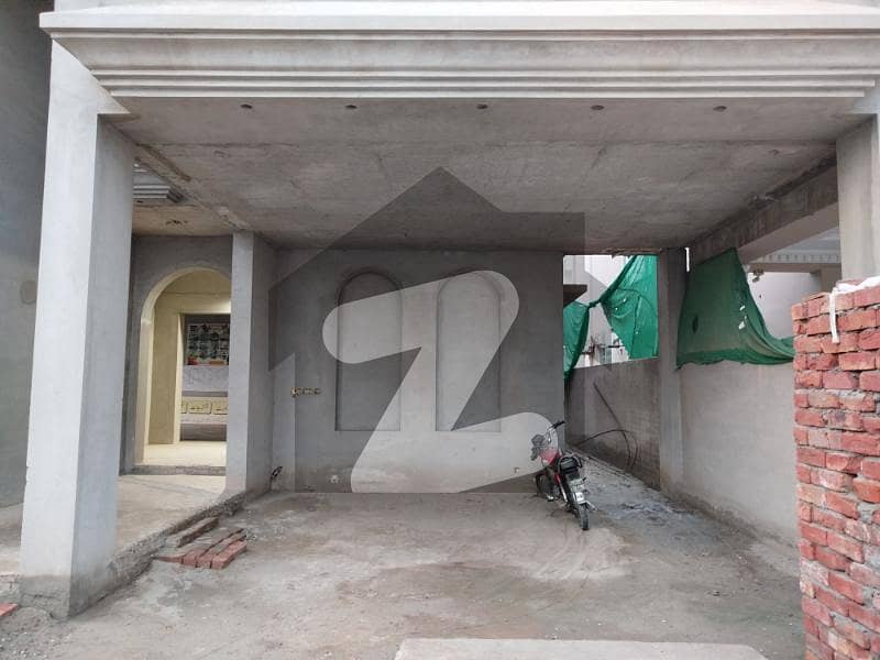 1 Kanal With Fully Baseman 100 Feet Road 1 Kanal With Fully Baseman 100 Feet Road