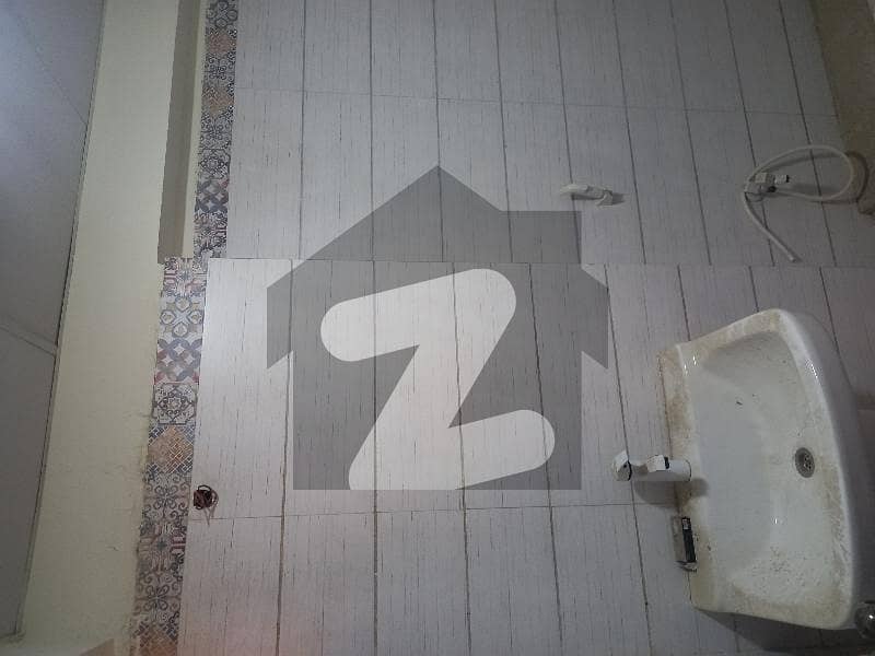 گلشن اقبال - بلاک 13-ڈی2 گلشنِ اقبال,گلشنِ اقبال ٹاؤن,کراچی میں 2 کمروں کا 5 مرلہ فلیٹ 1.65 کروڑ میں برائے فروخت۔