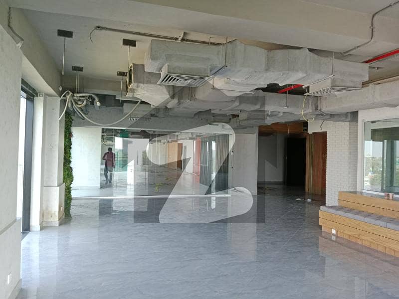 7000Scft Commercial space in Gulberg