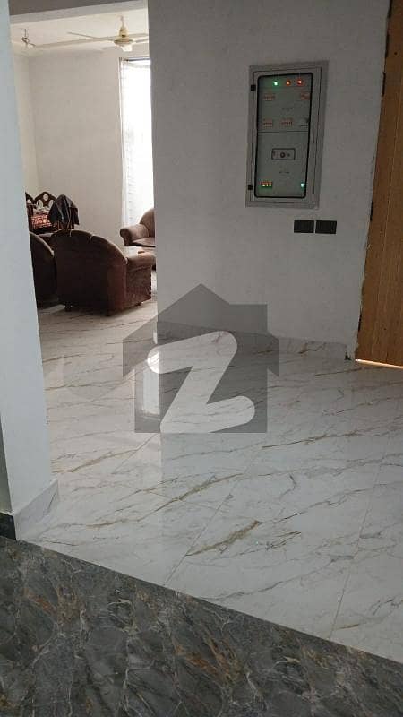لایٗرز ہاؤسنگ سوسائٹی فیصل آباد میں 4 کمروں کا 10 مرلہ مکان 3.0 کروڑ میں برائے فروخت۔