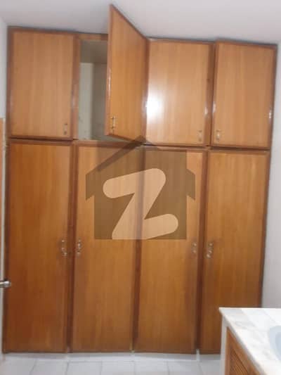 طفیل روڈ کینٹ,لاہور میں 2 کمروں کا 1 کنال بالائی پورشن 85.0 ہزار میں کرایہ پر دستیاب ہے۔
