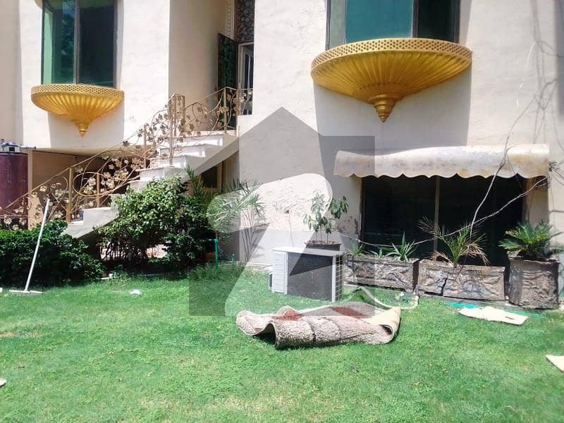 کوہ نور ٹاؤن فیصل آباد میں 5 کمروں کا 12 مرلہ مکان 1.45 لاکھ میں کرایہ پر دستیاب ہے۔ کوہ نور ٹاؤن فیصل آباد میں 5 کمروں کا 12 مرلہ مکان 1.45 لاکھ میں کرایہ پر دستیاب ہے۔