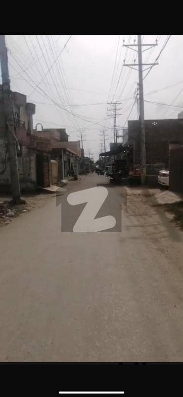 1.5 Marla commercial plot for sale Madni street
