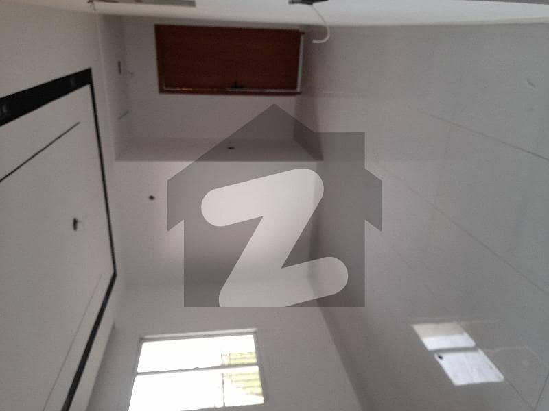 3 bed drawing flat for rent in amil colony 3 bed drawing flat for rent in amil colony