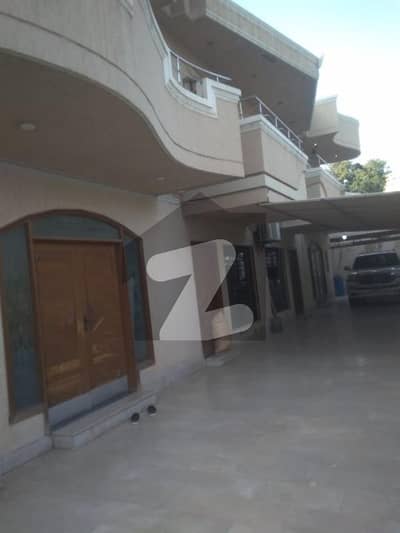 Prime Location 500 Square Yards Spacious House Available In PECHS Block 2 For Sale