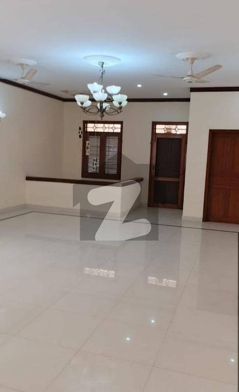 Defence 500 Yards Beautiful Bungalow For Rent