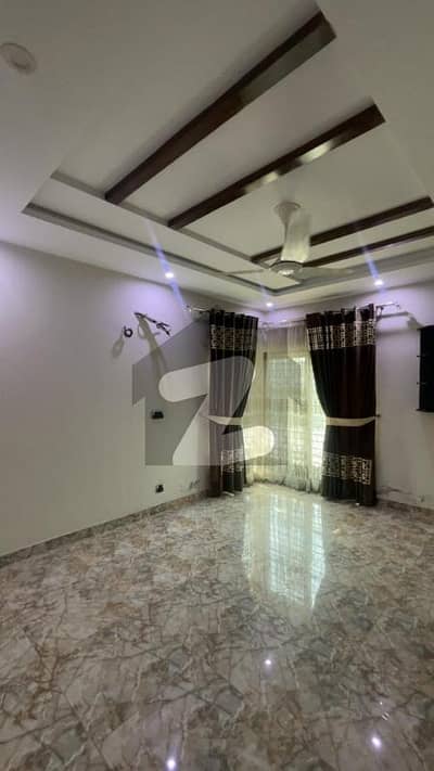 2 Kanal House Available For Sale