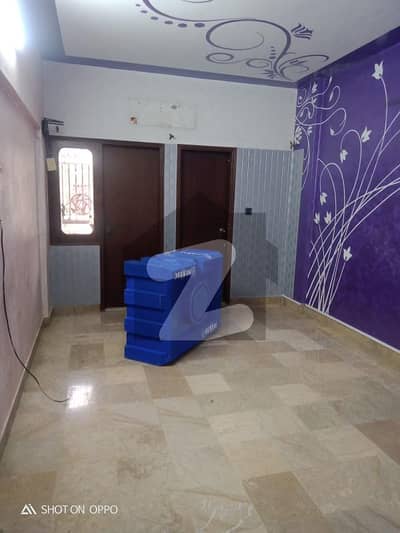 بی