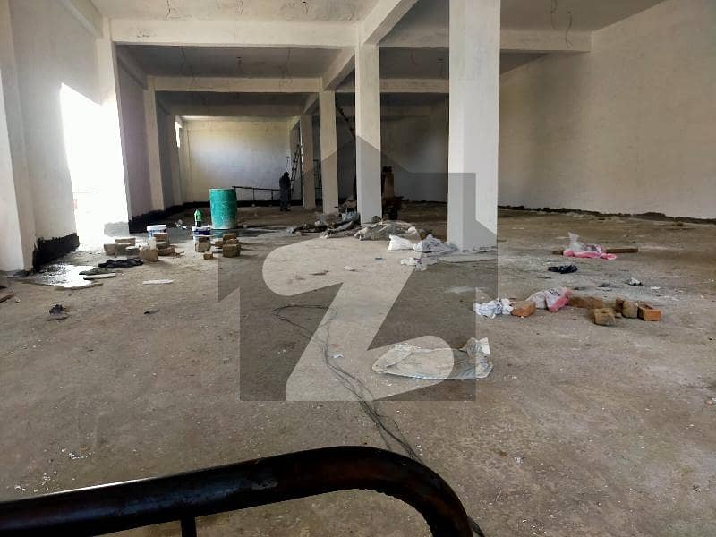 راوت انڈسٹریل اسٹیٹ راولپنڈی میں 6 کنال گودام 5.5 لاکھ میں کرایہ پر دستیاب ہے۔
