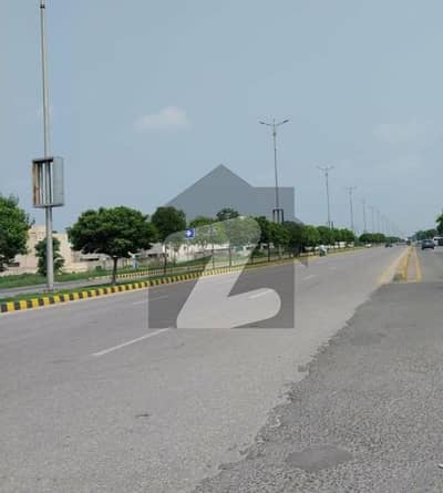 2 KANAL PLOT Y 121 122 CLOSE TO PARK AND MCDONALDS