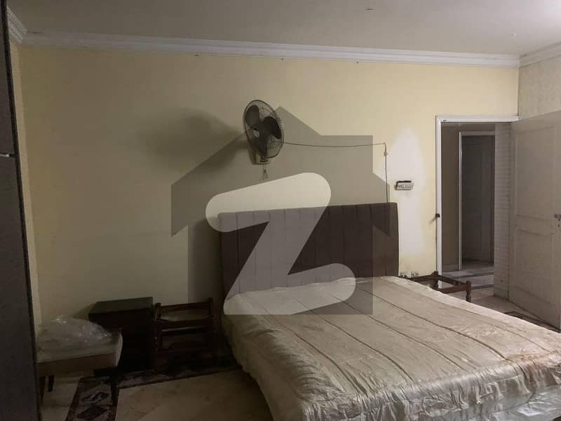 Beautiful Fully Furnished Room Available For Rent at Ideal Location