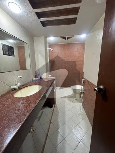 3Bed DD Available For Rent in Gulshan-E-Iqbal